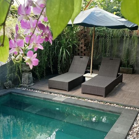 D'Puja Home Stay And Spa Νούσα Ντούα Εξωτερικό φωτογραφία