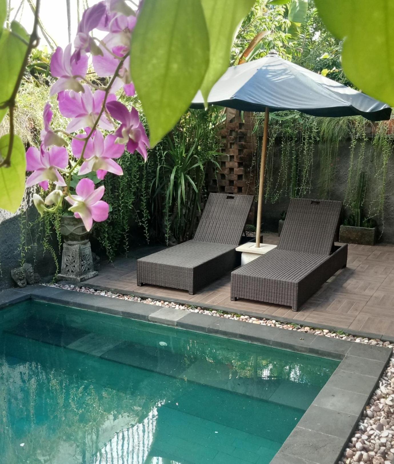 D'Puja Home Stay And Spa Νούσα Ντούα Εξωτερικό φωτογραφία
