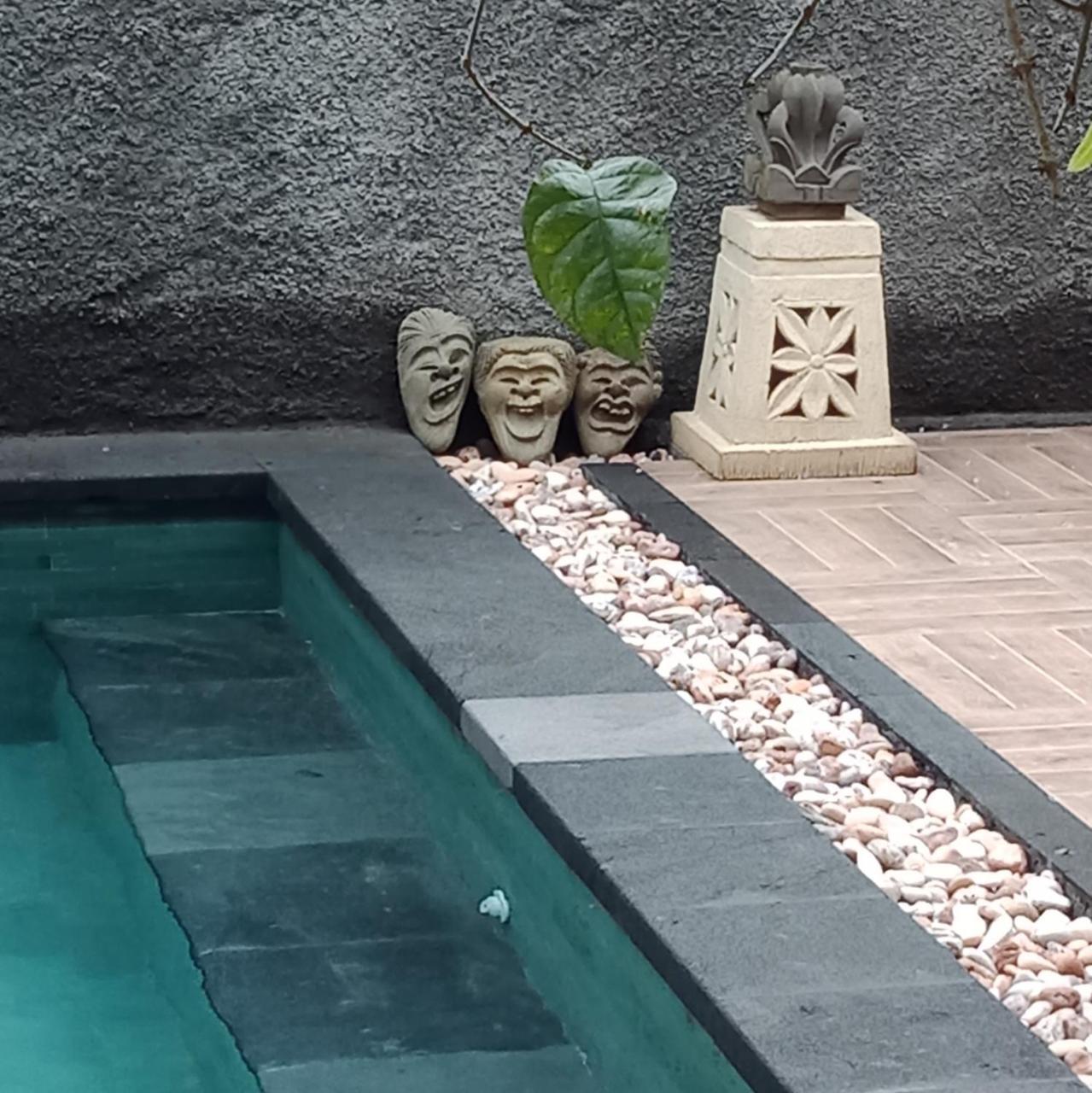 D'Puja Home Stay And Spa Νούσα Ντούα Εξωτερικό φωτογραφία